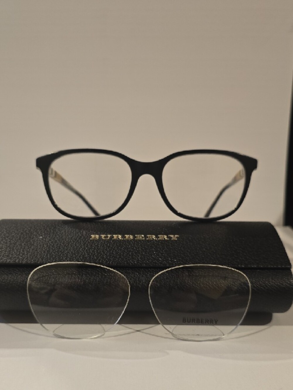 Burberry  BE2205
SKU: 222273
Frame Color: 3001 Black - Picture 3 of 13